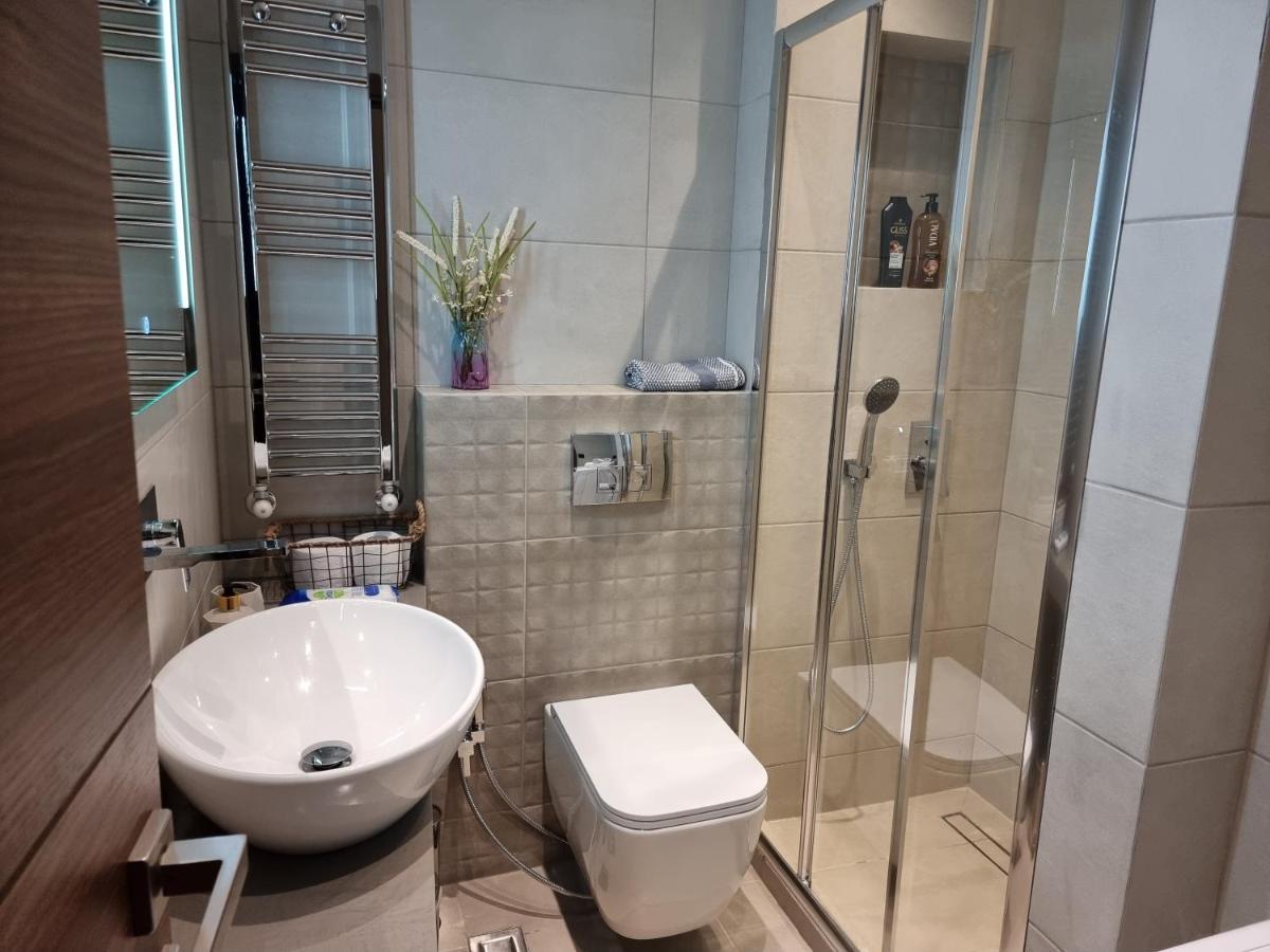 Iris City Center Premium Studio Thessaloniki Exterior photo