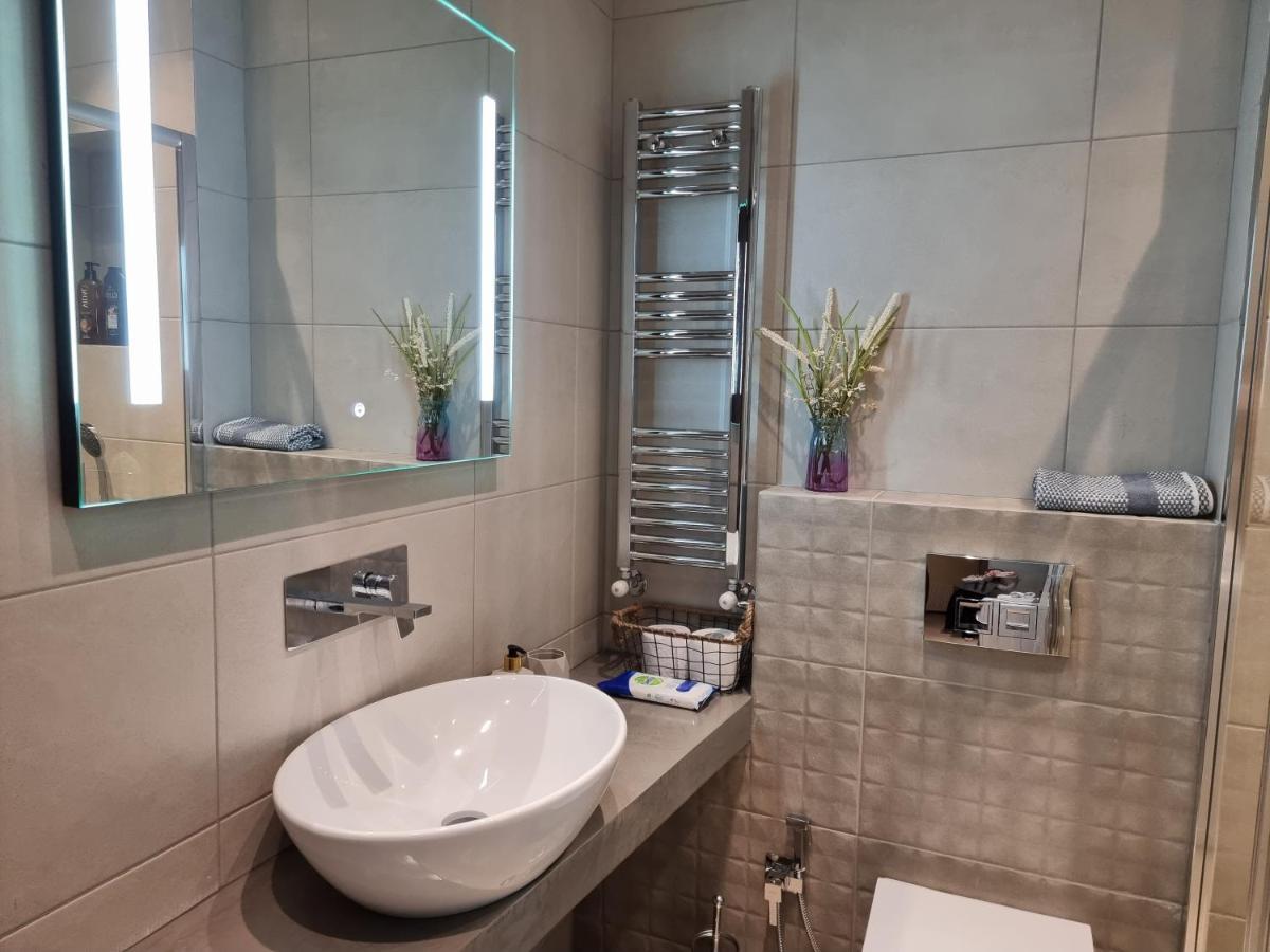 Iris City Center Premium Studio Thessaloniki Exterior photo