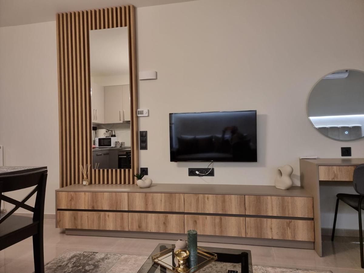 Iris City Center Premium Studio Thessaloniki Exterior photo